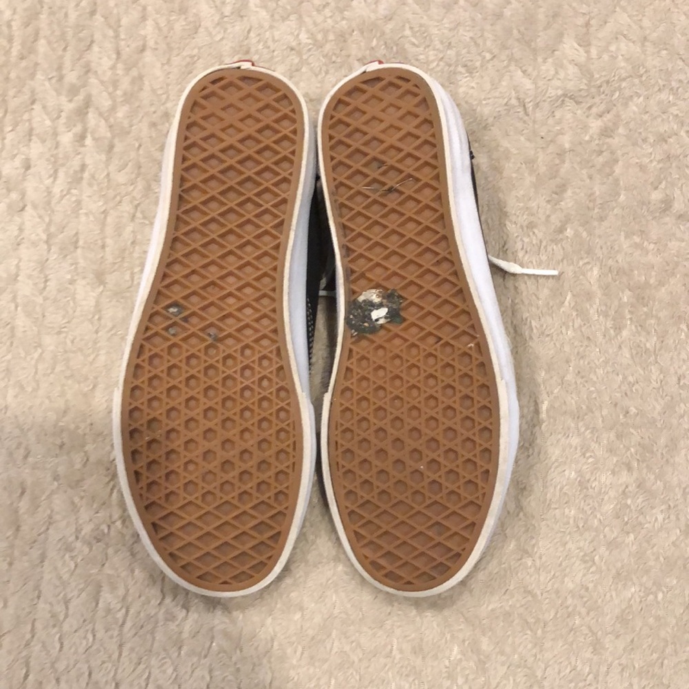 Vans - Picture 2 of 5